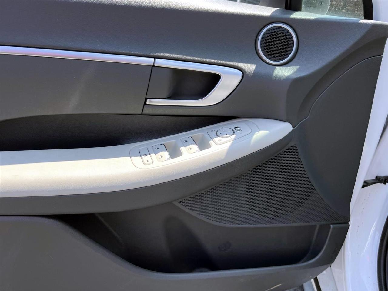 Hyundai Sonata SE 2.5L *Ltd Avail* 2023