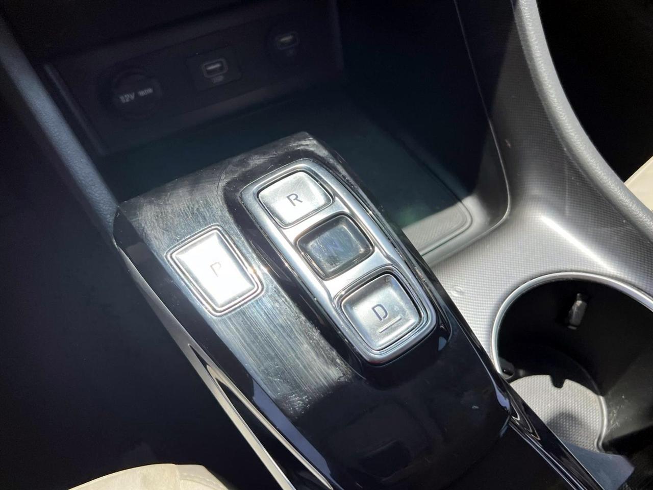 Hyundai Sonata SE 2.5L *Ltd Avail* 2023