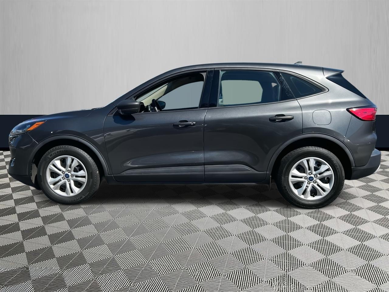 Ford Escape S FWD 2020