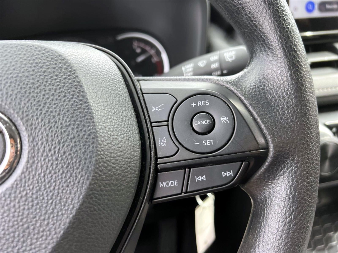 Toyota RAV4 LE AWD (Natl) 2024