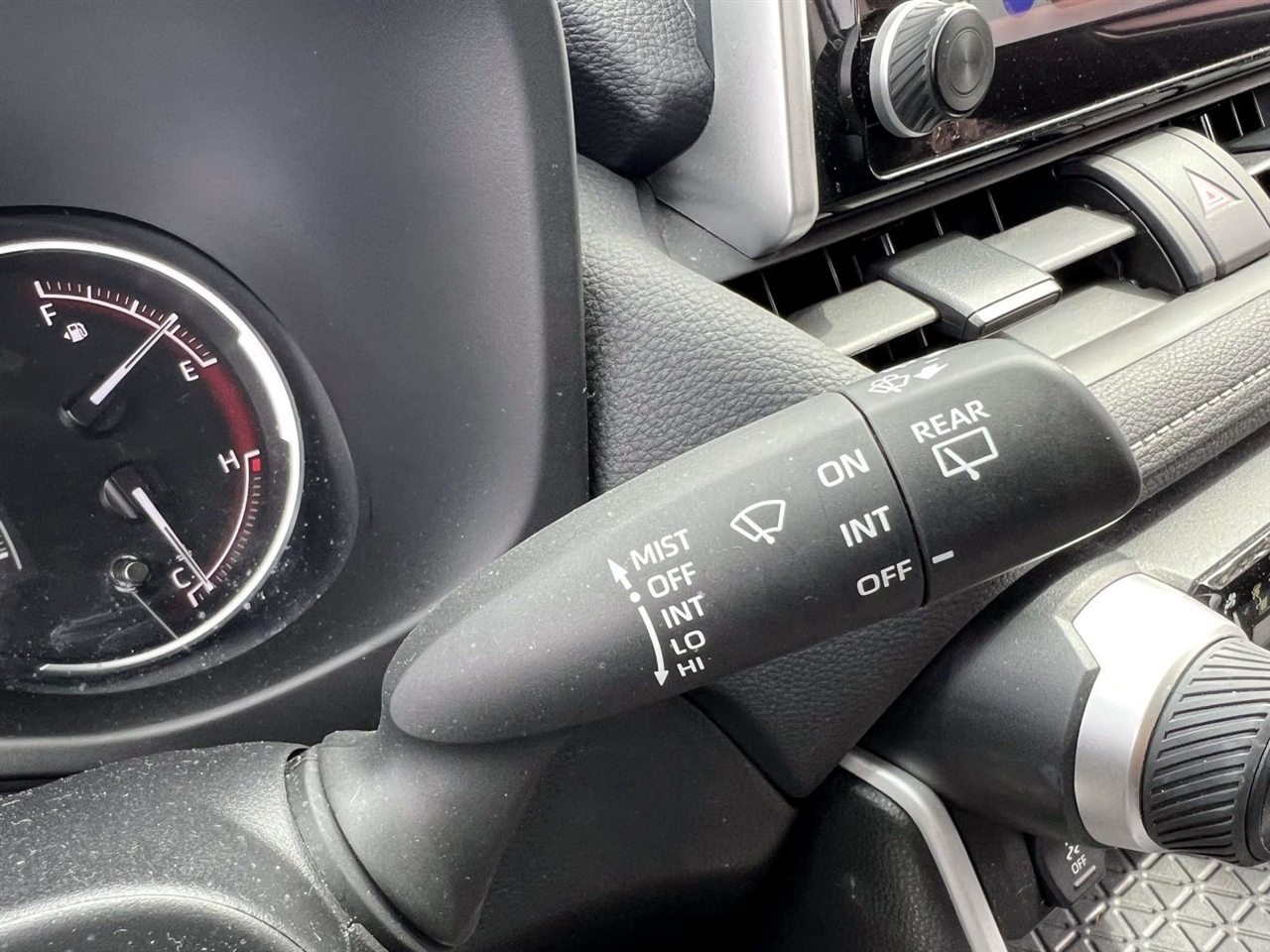 Toyota RAV4 LE AWD (Natl) 2024