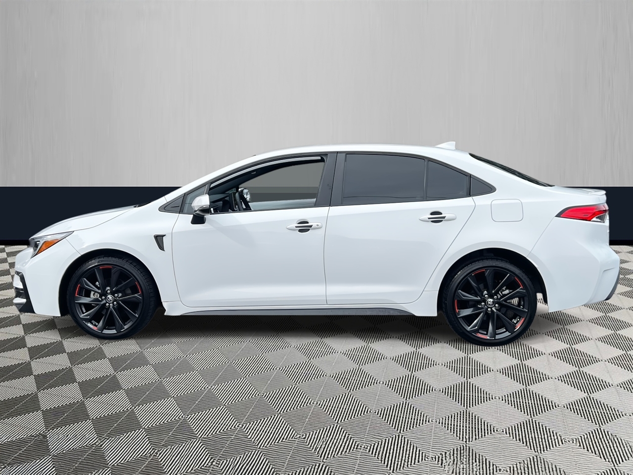 Toyota Corolla Nightshade Edition CVT (Natl) 2024