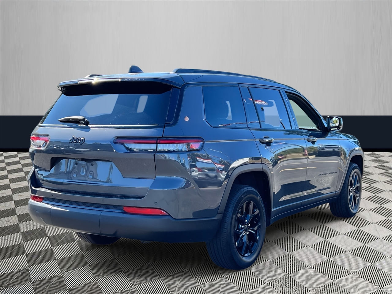 2024 Jeep Grand Cherokee Laredo photo 6