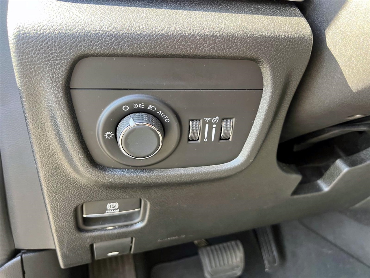 2024 Jeep Grand Cherokee Laredo photo 20