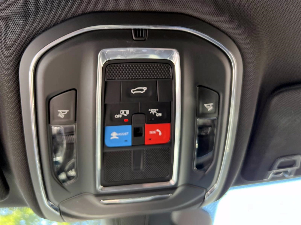 2024 Jeep Grand Cherokee Laredo photo 34