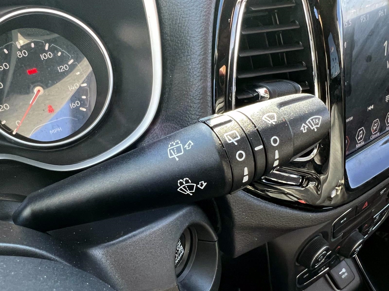 Jeep Compass Limited FWD 2019 Jeep Compass Limited FWD 2019