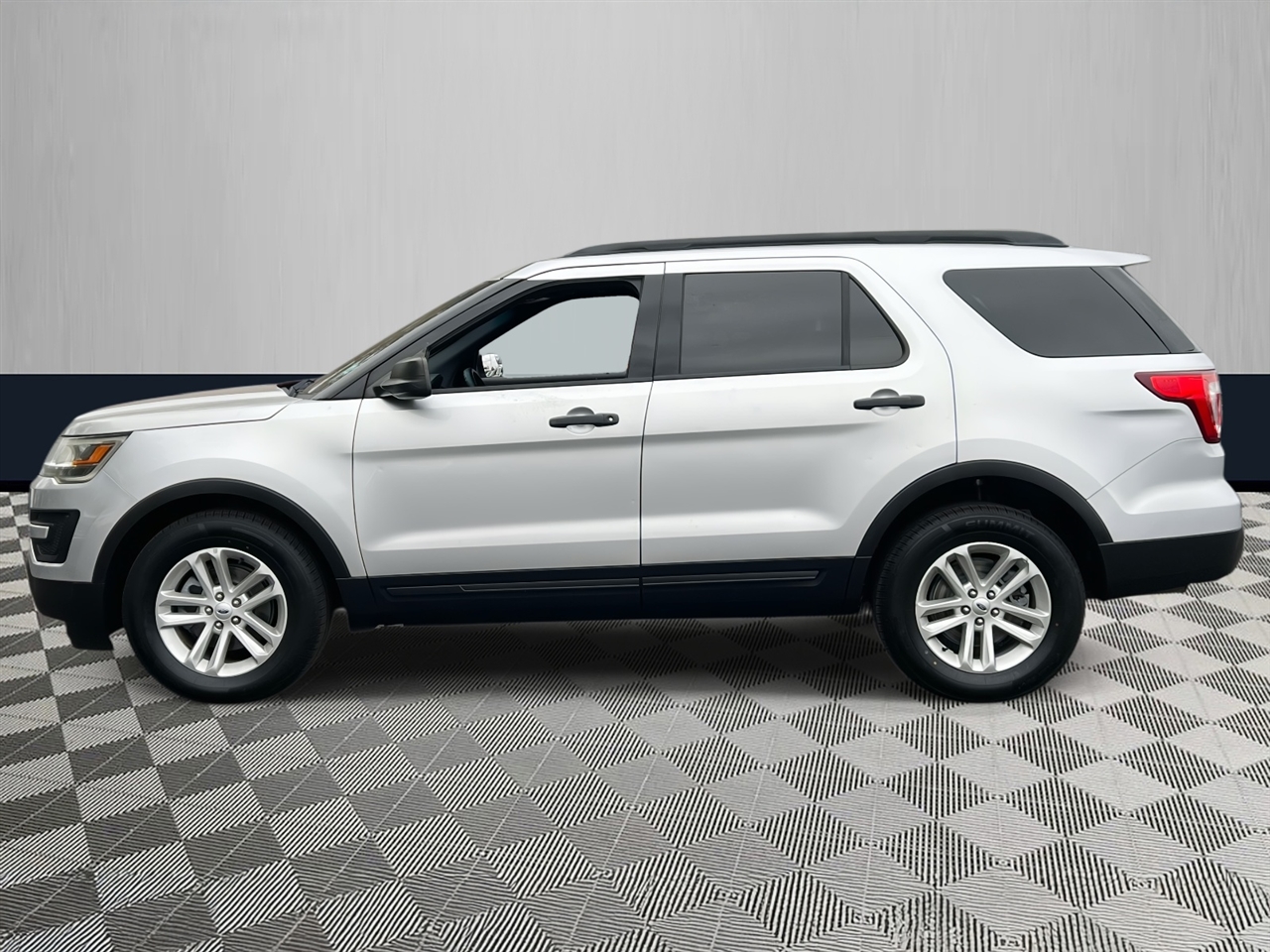 Ford Explorer 4WD 4dr Base 2016