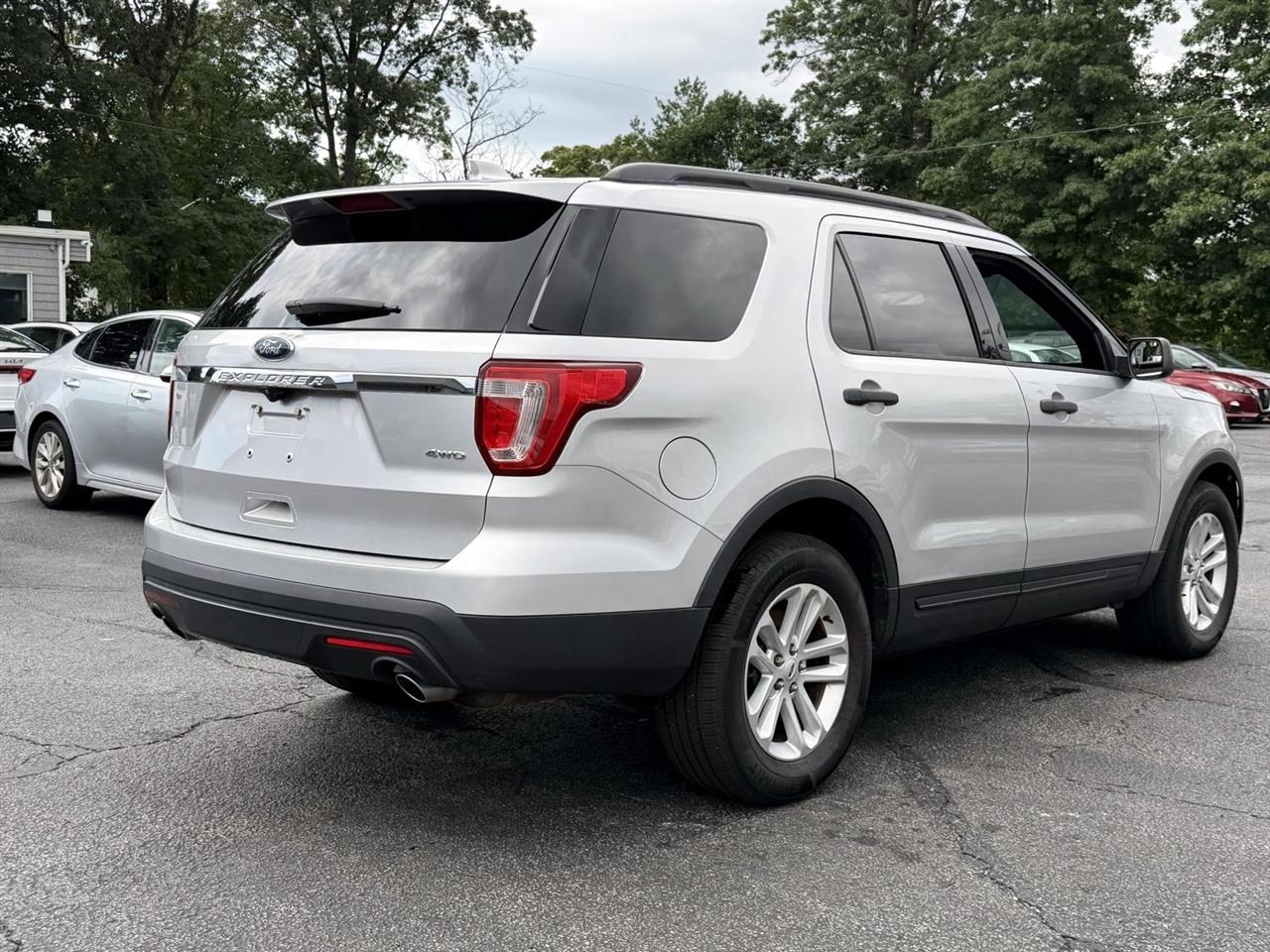Ford Explorer 4WD 4dr Base 2016