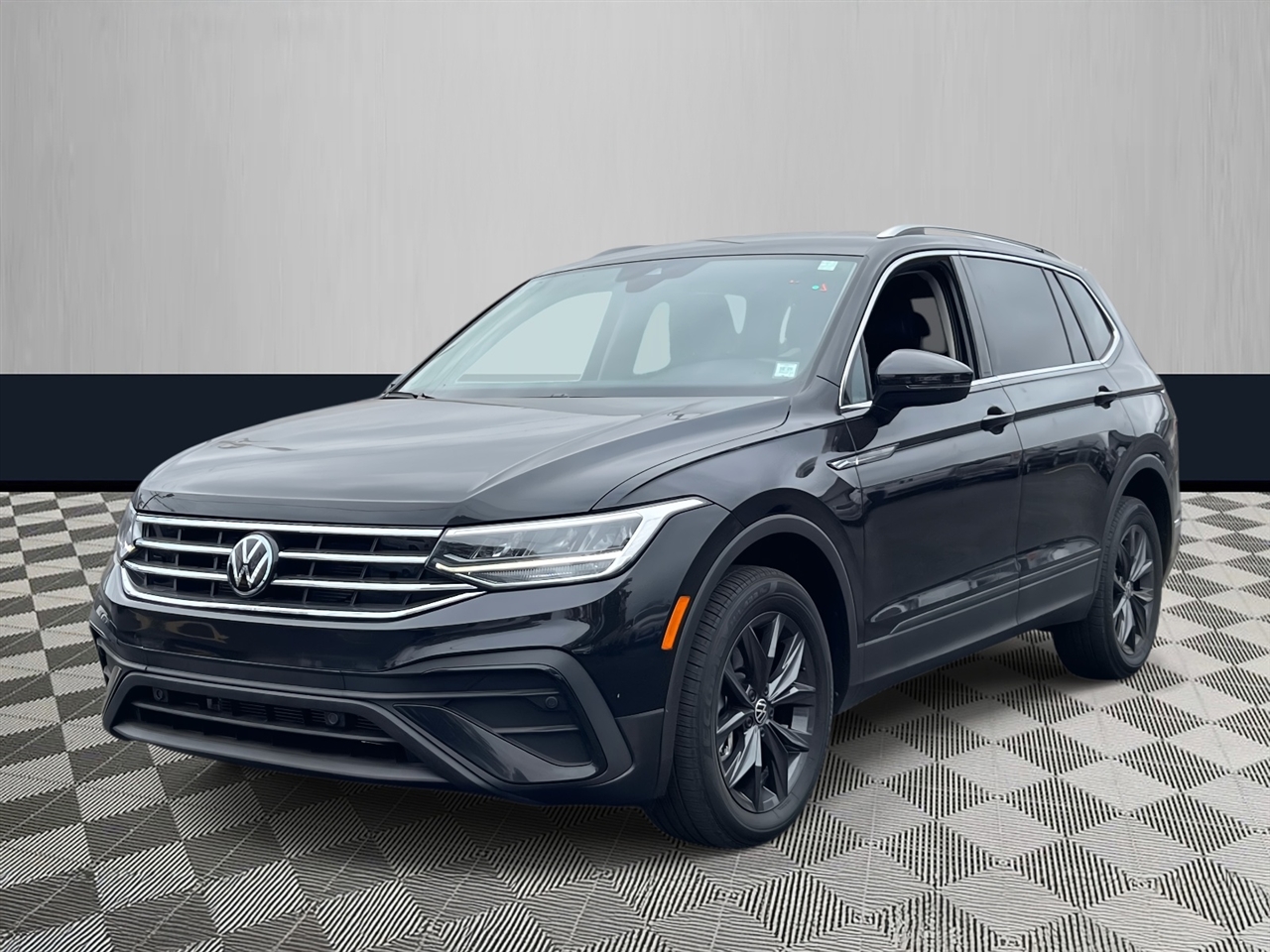 Volkswagen Tiguan 2.0T Wolfsburg Edition FWD 2024