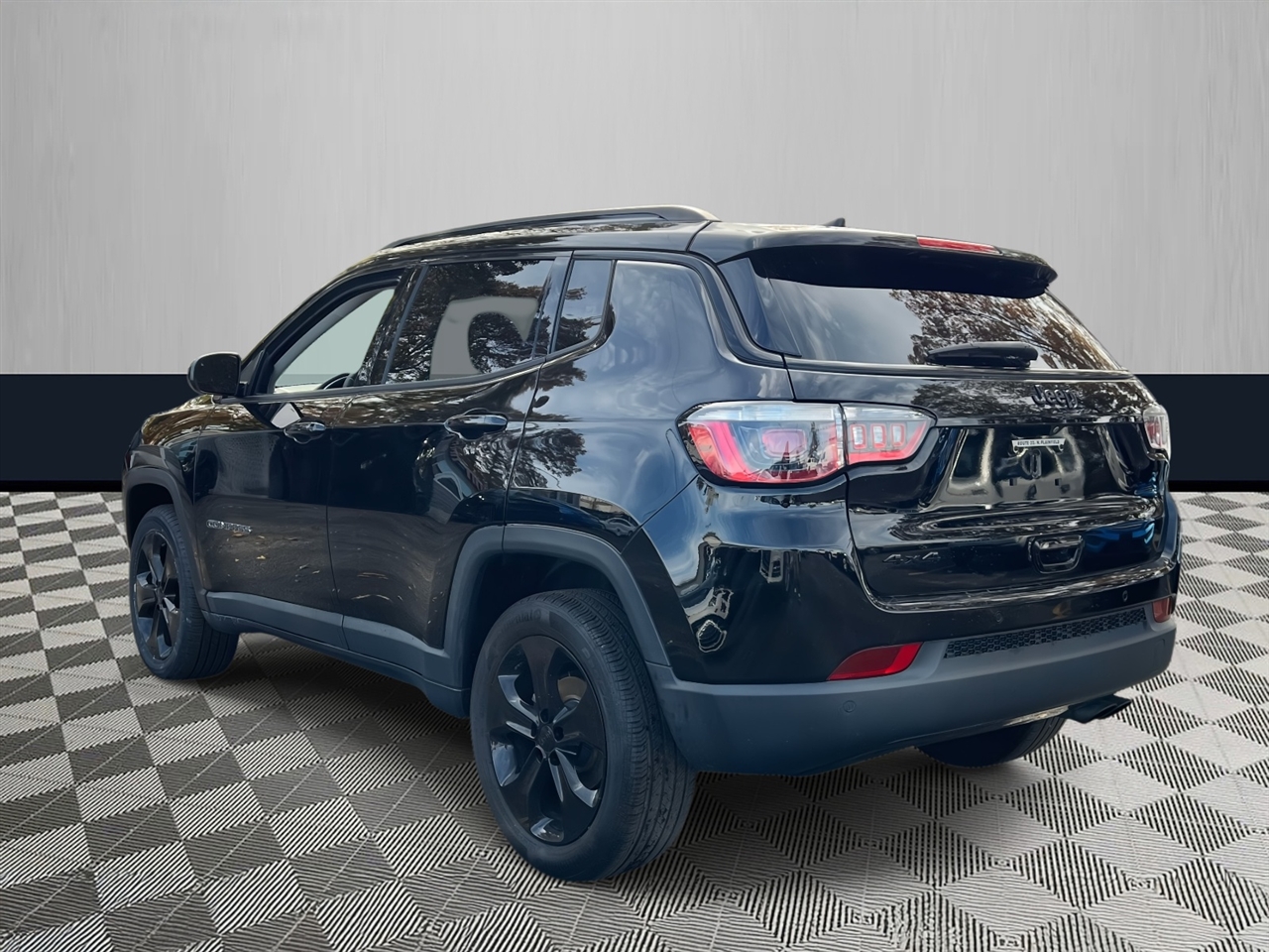2019 Jeep Compass North Edition Latitude photo 4