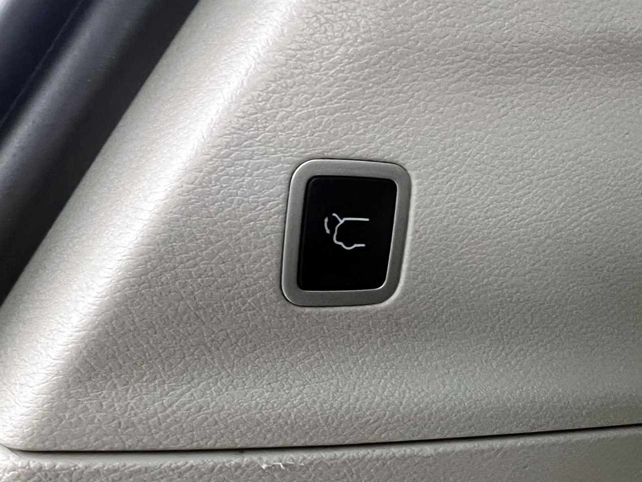 Chrysler Pacifica Touring L FWD 2024