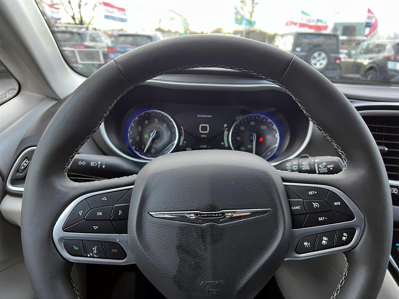 Chrysler Pacifica Touring L FWD 2024