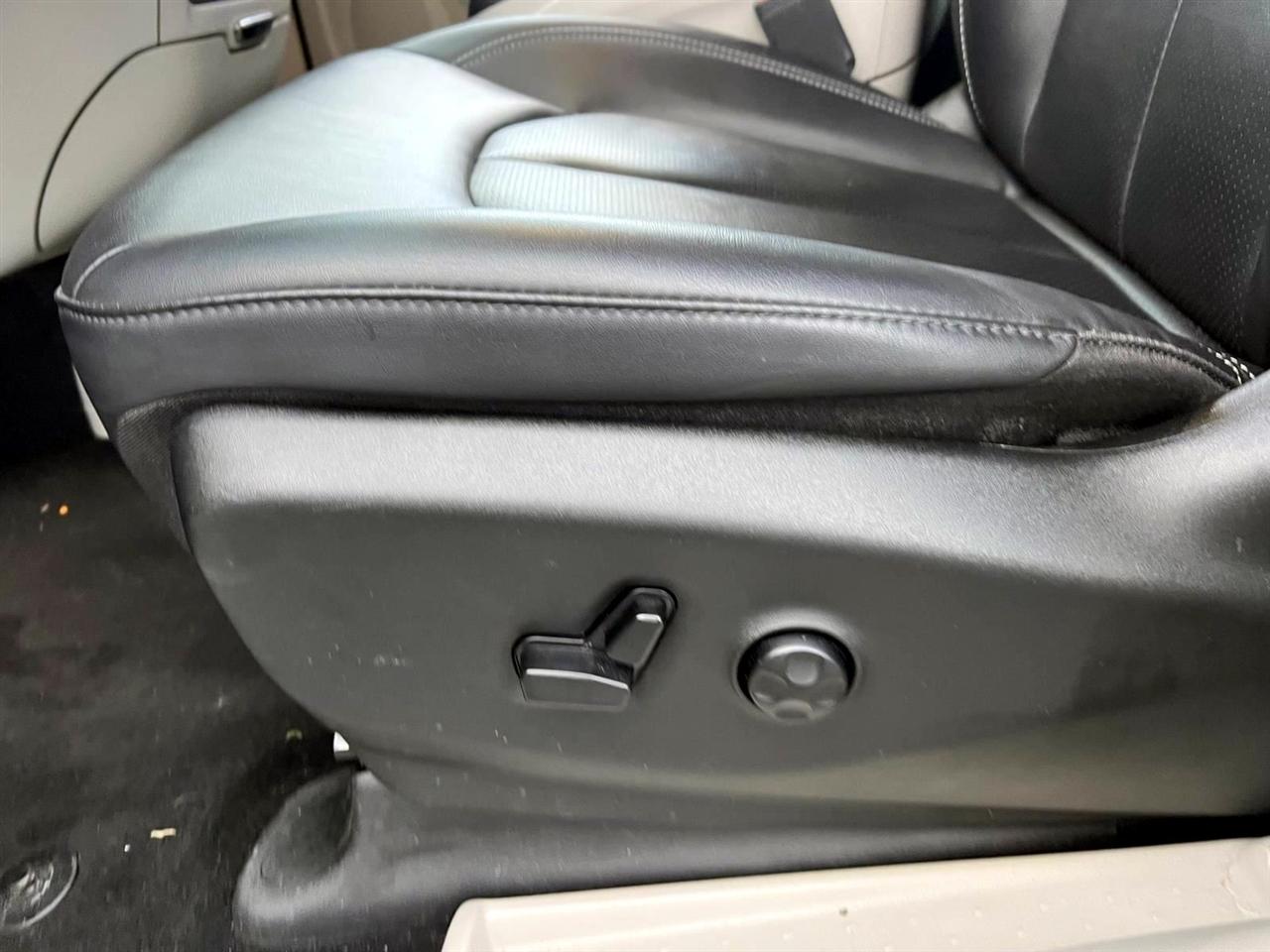 Chrysler Pacifica Touring L FWD 2024