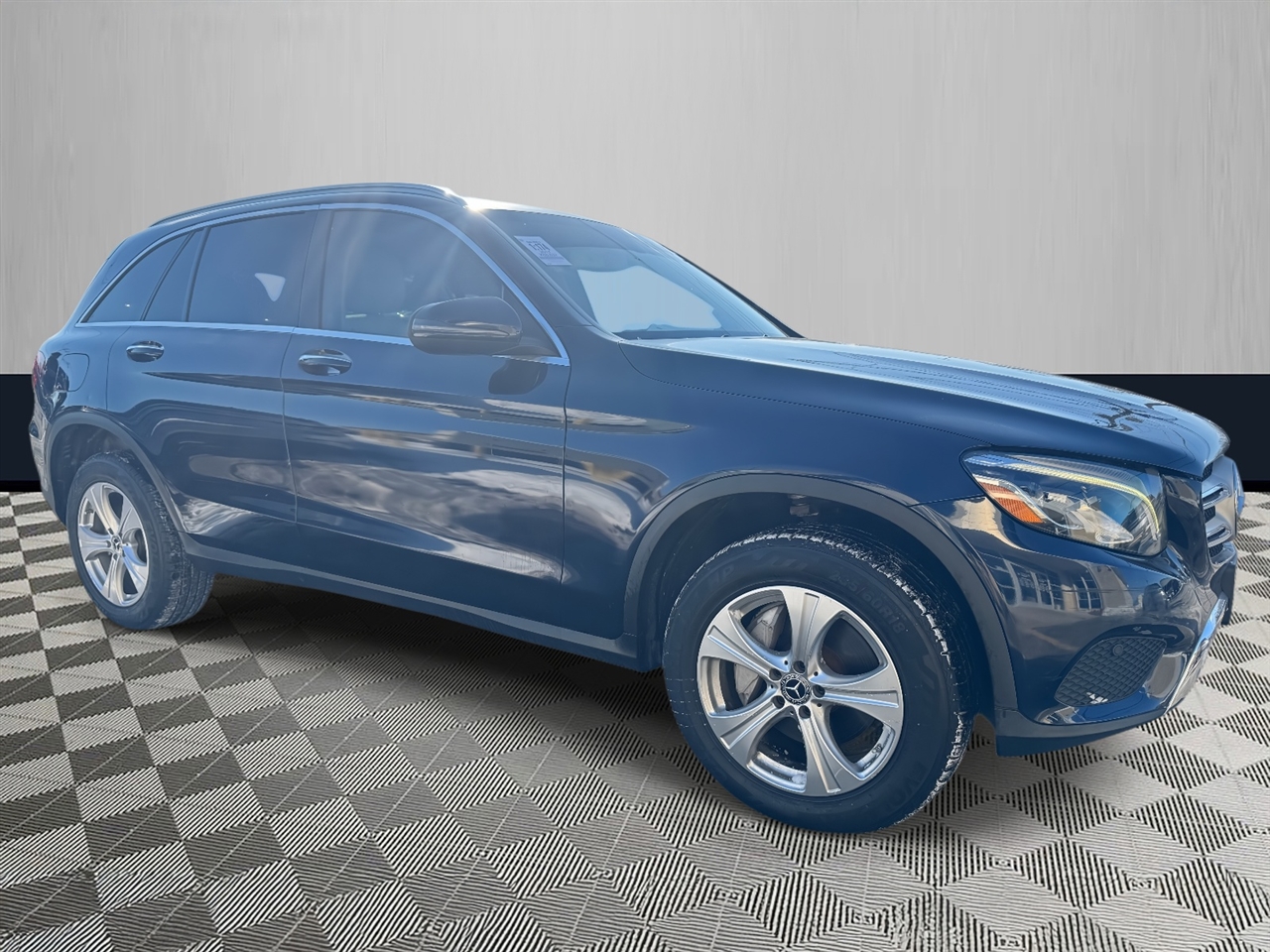 Mercedes-Benz GLC GLC 300 4MATIC SUV 2017