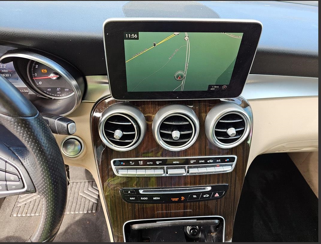 Mercedes-Benz GLC GLC 300 4MATIC SUV 2017