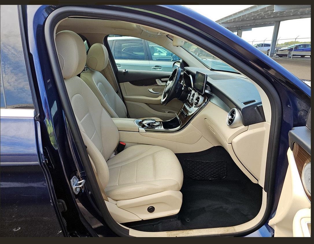 Mercedes-Benz GLC GLC 300 4MATIC SUV 2017