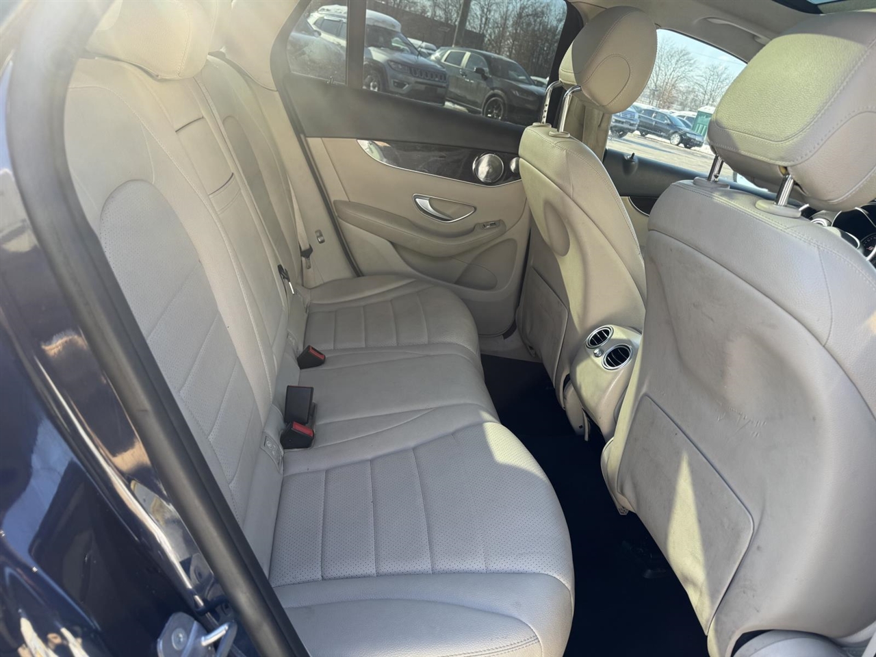 Mercedes-Benz GLC GLC 300 4MATIC SUV 2017