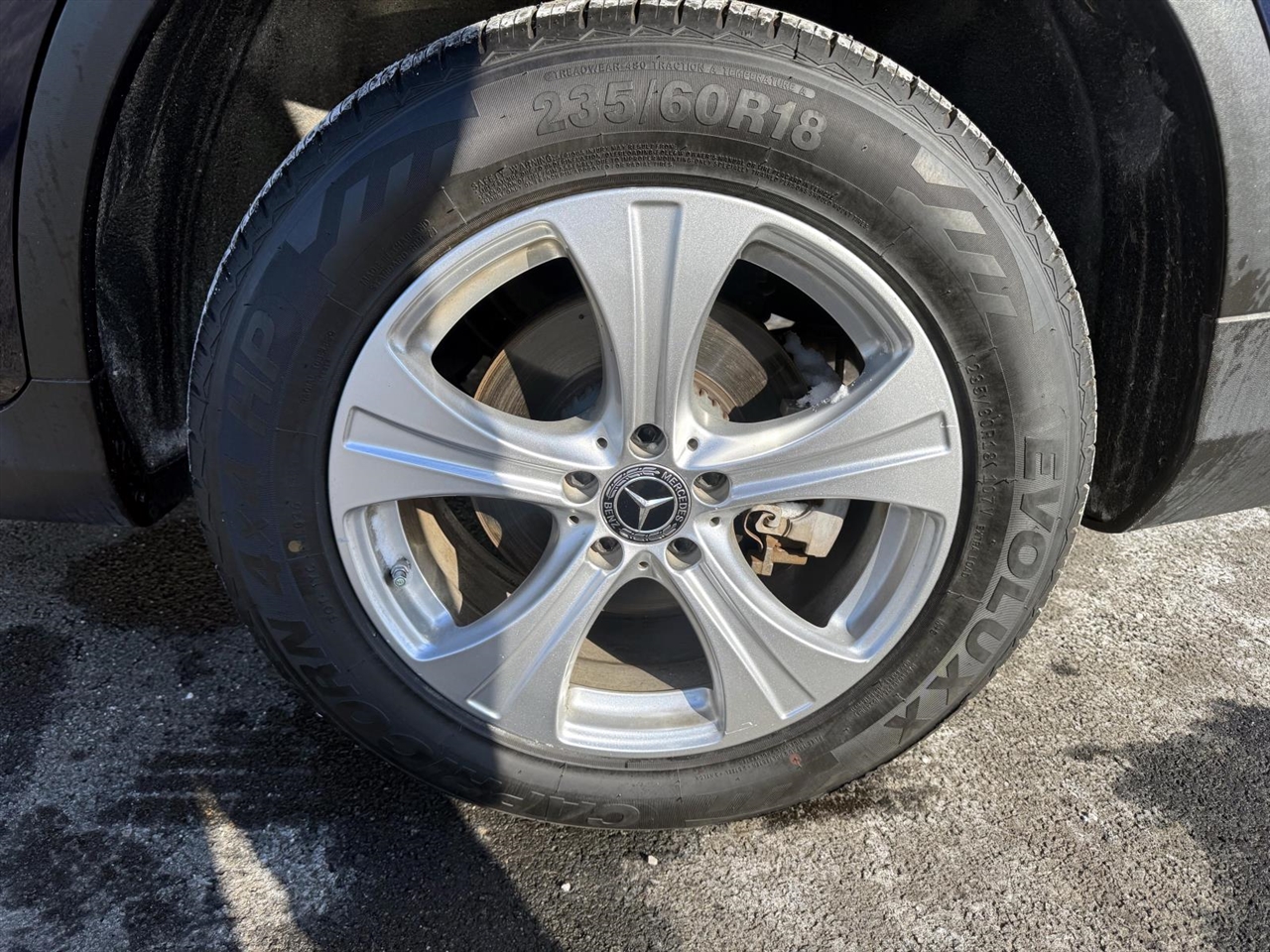 Mercedes-Benz GLC GLC 300 4MATIC SUV 2017