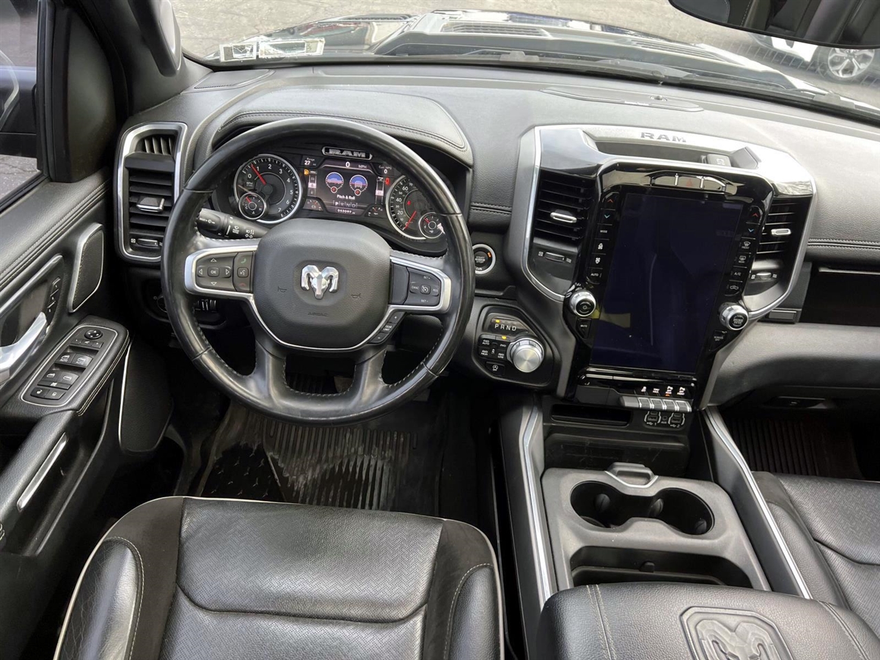 RAM 1500 Laramie 4x4 Crew Cab 5'7" Box 2021