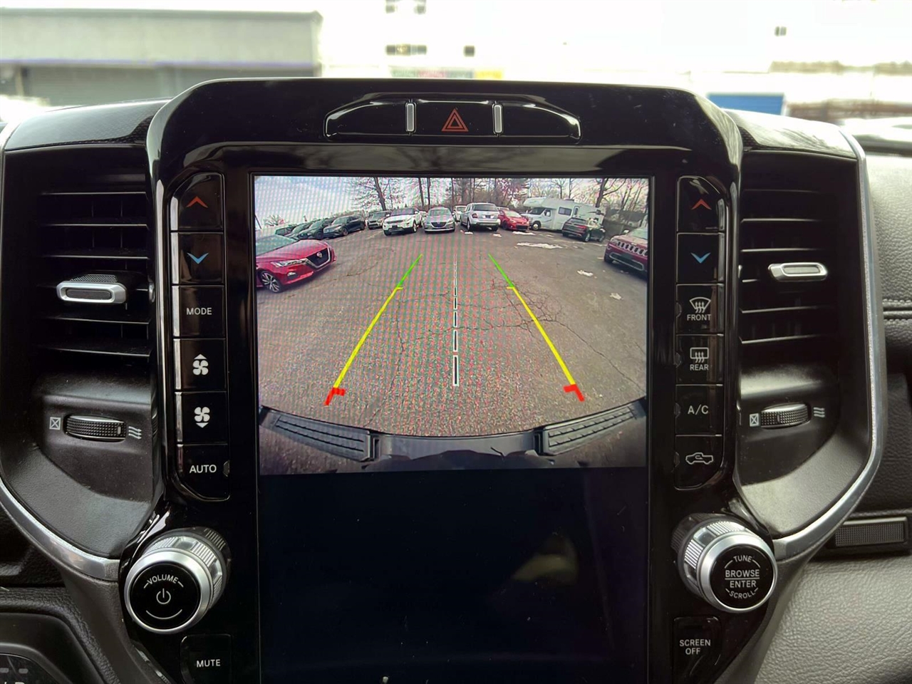 RAM 1500 Laramie 4x4 Crew Cab 5'7" Box 2021