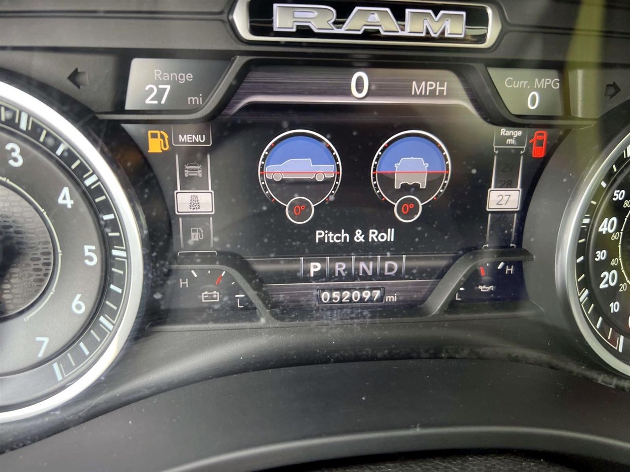 RAM 1500 Laramie 4x4 Crew Cab 5'7" Box 2021