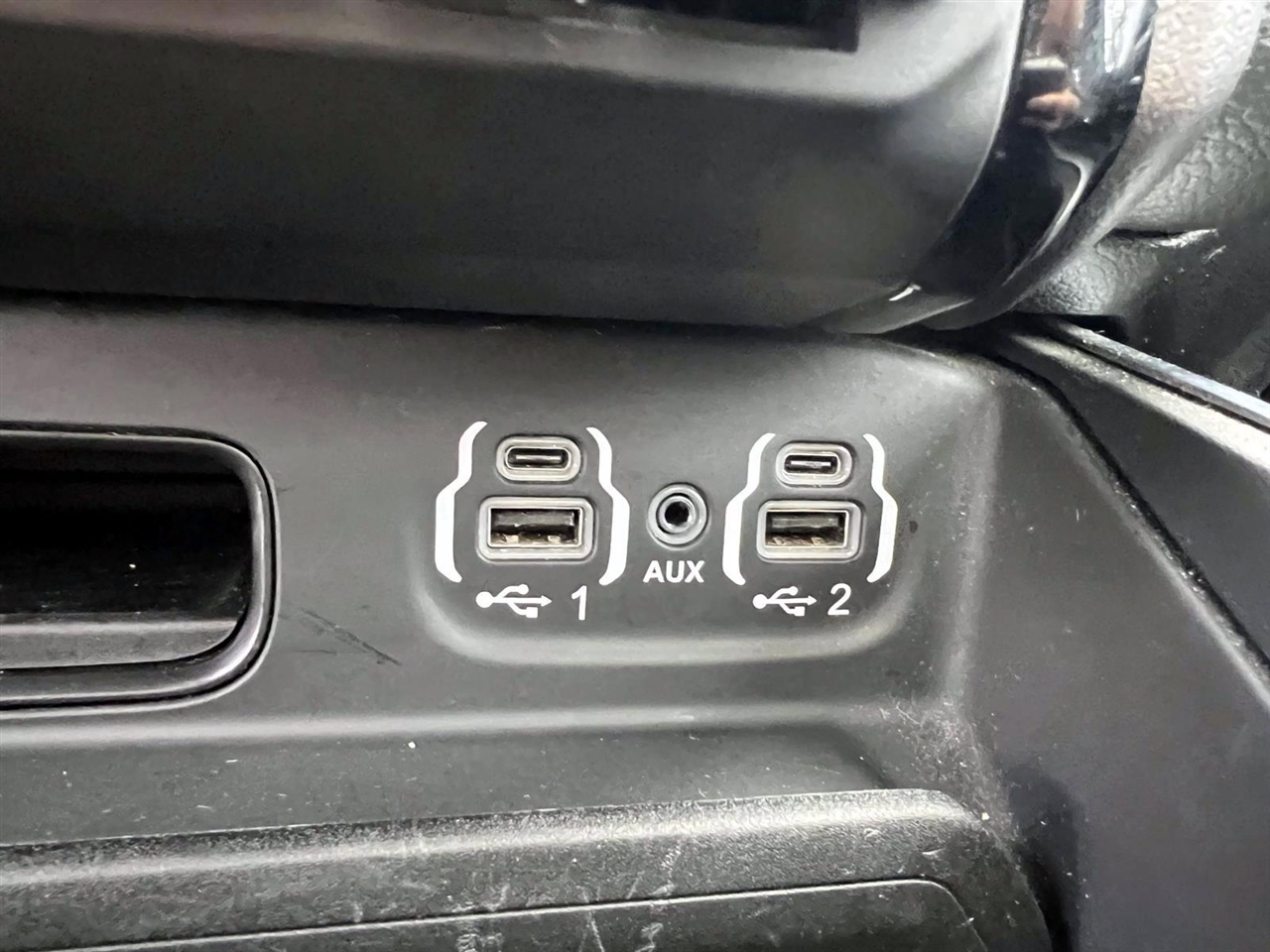 RAM 1500 Laramie 4x4 Crew Cab 5'7" Box 2021