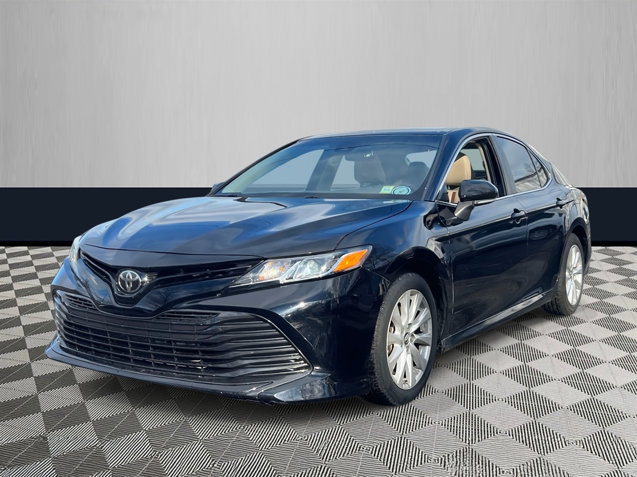Toyota Camry XLE Auto (Natl) 2018