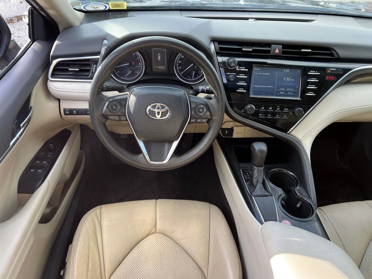 Toyota Camry XLE Auto (Natl) 2018