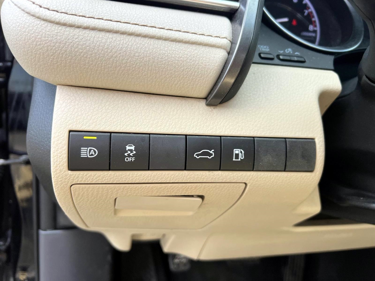 Toyota Camry XLE Auto (Natl) 2018