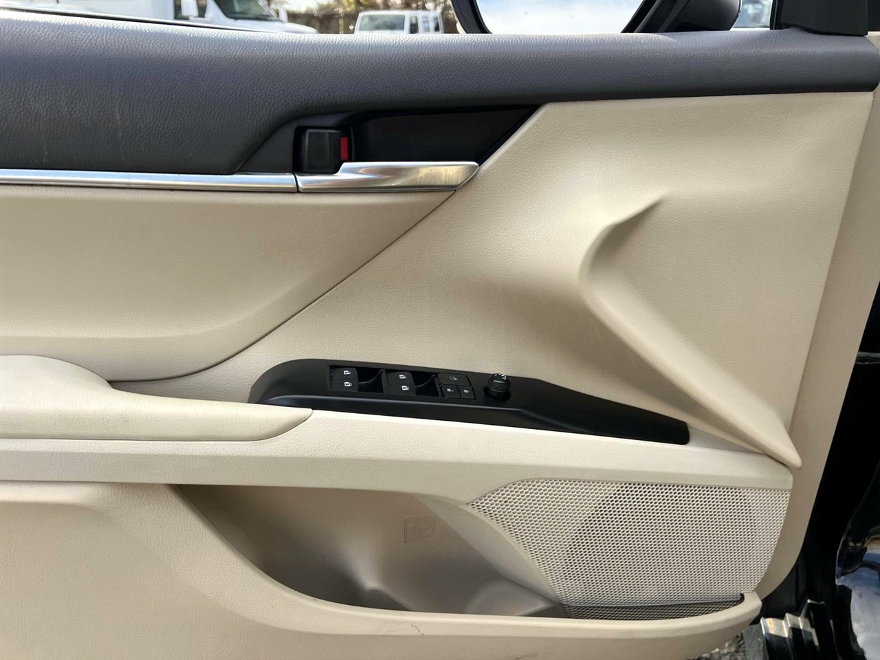 Toyota Camry XLE Auto (Natl) 2018