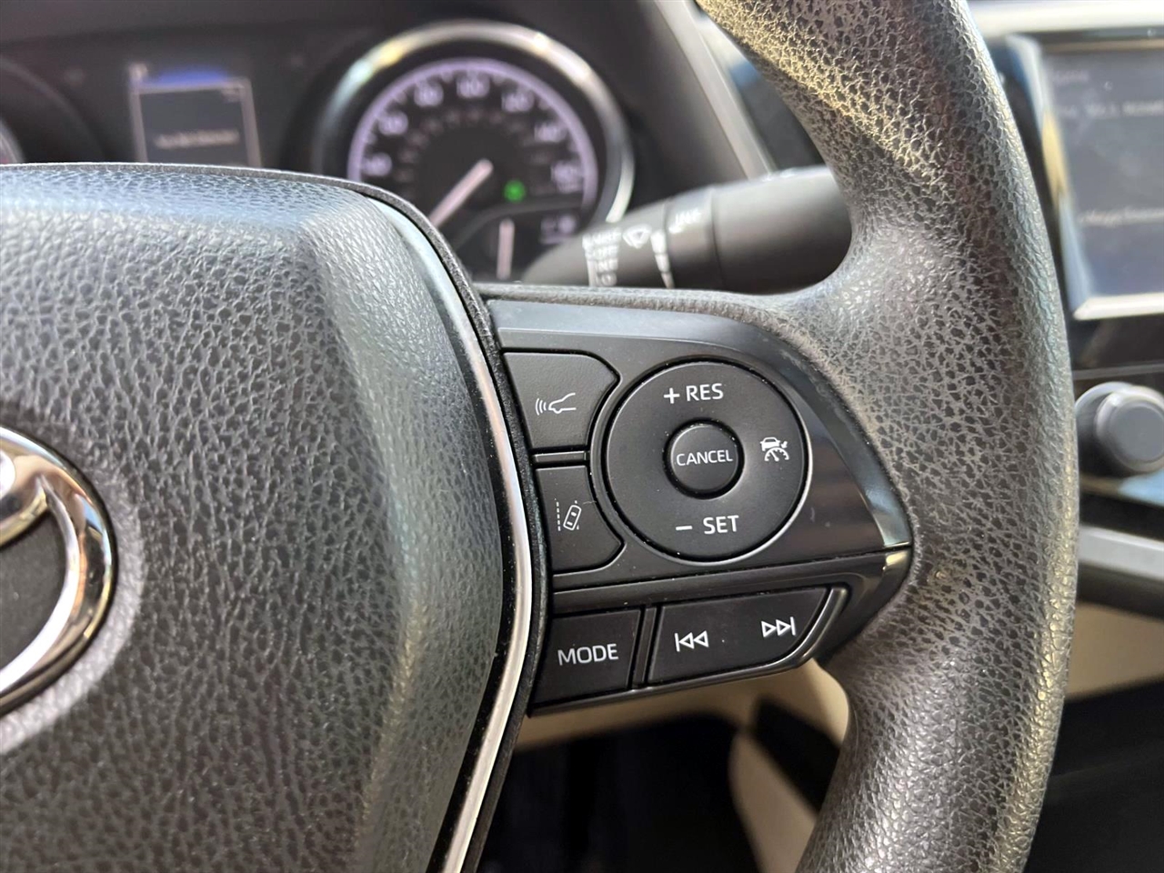 Toyota Camry XLE Auto (Natl) 2018