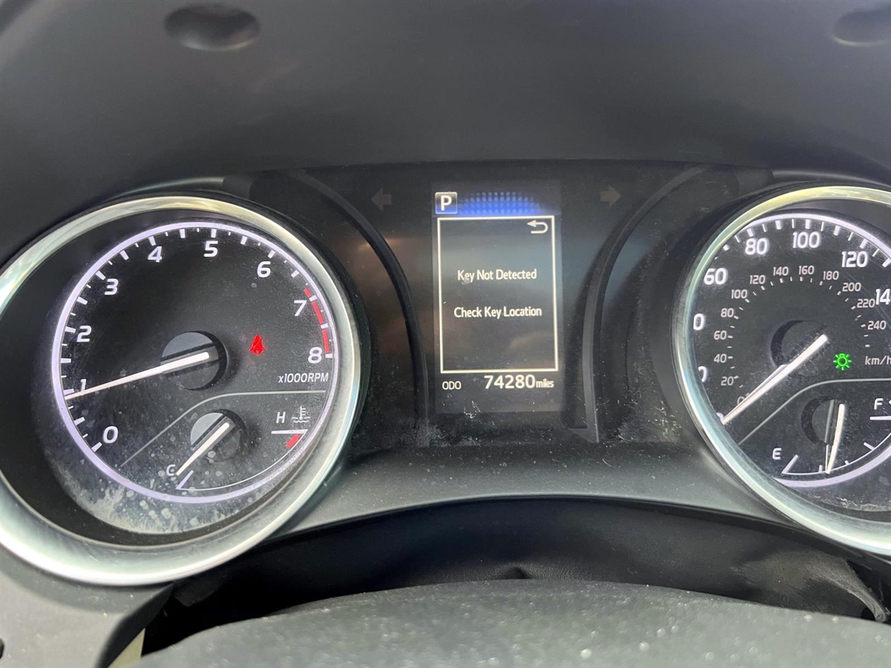 Toyota Camry XLE Auto (Natl) 2018