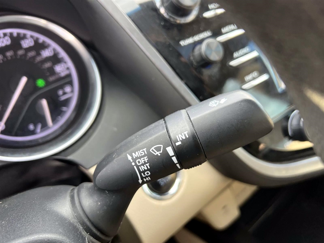 Toyota Camry XLE Auto (Natl) 2018