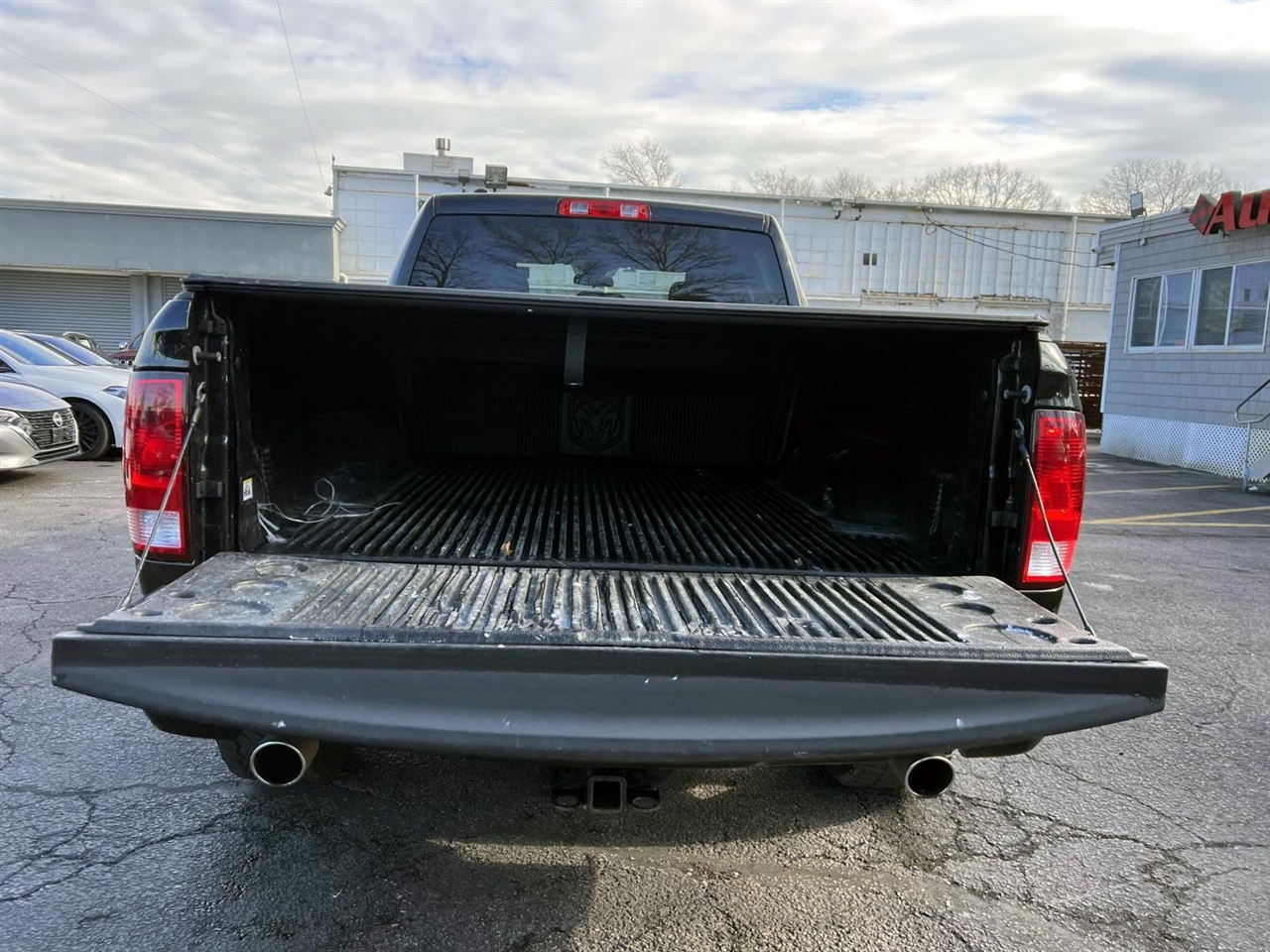 RAM 1500 Express 4x4 Quad Cab 6'4" Box 2018