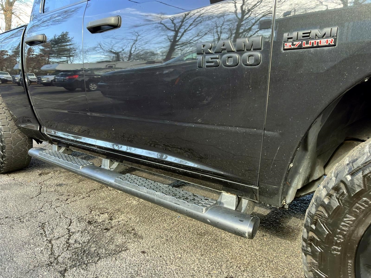 RAM 1500 Express 4x4 Quad Cab 6'4" Box 2018