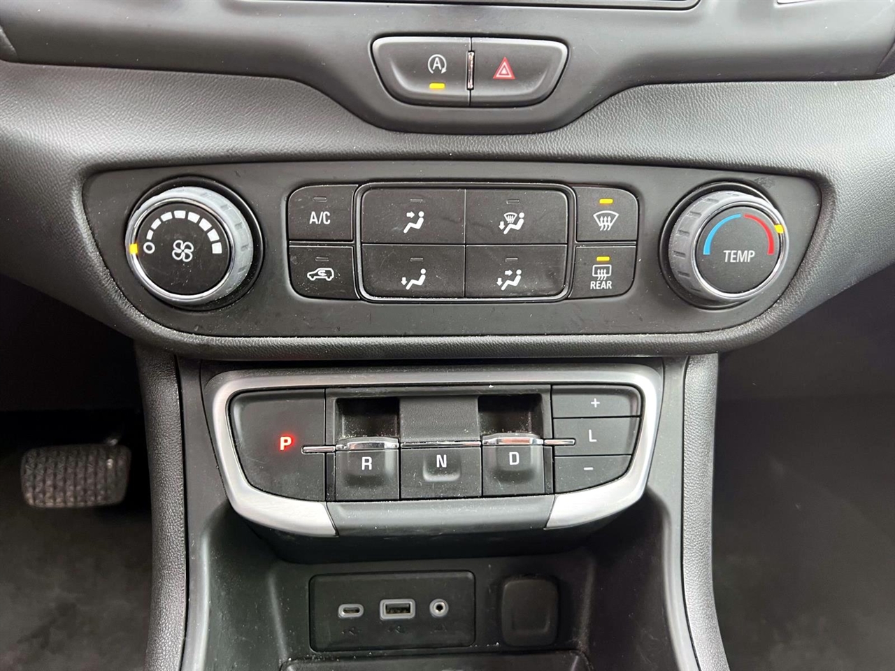 GMC Terrain FWD 4dr SLE 2024