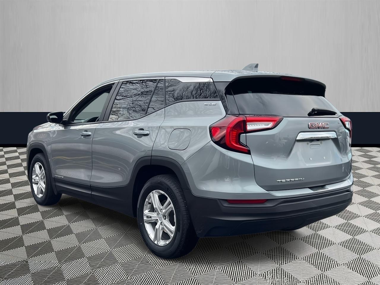 GMC Terrain FWD 4dr SLE 2024