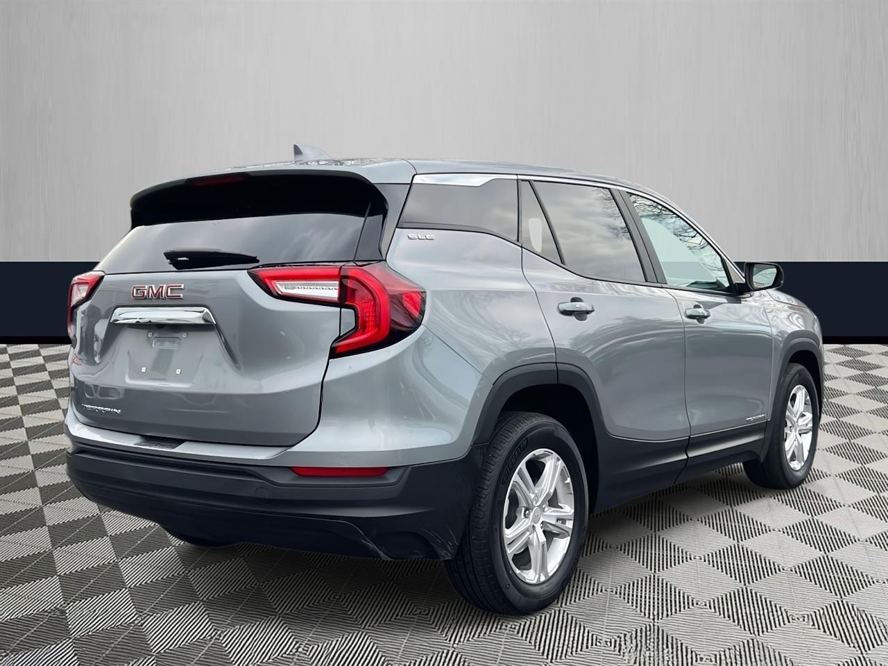 GMC Terrain FWD 4dr SLE 2024