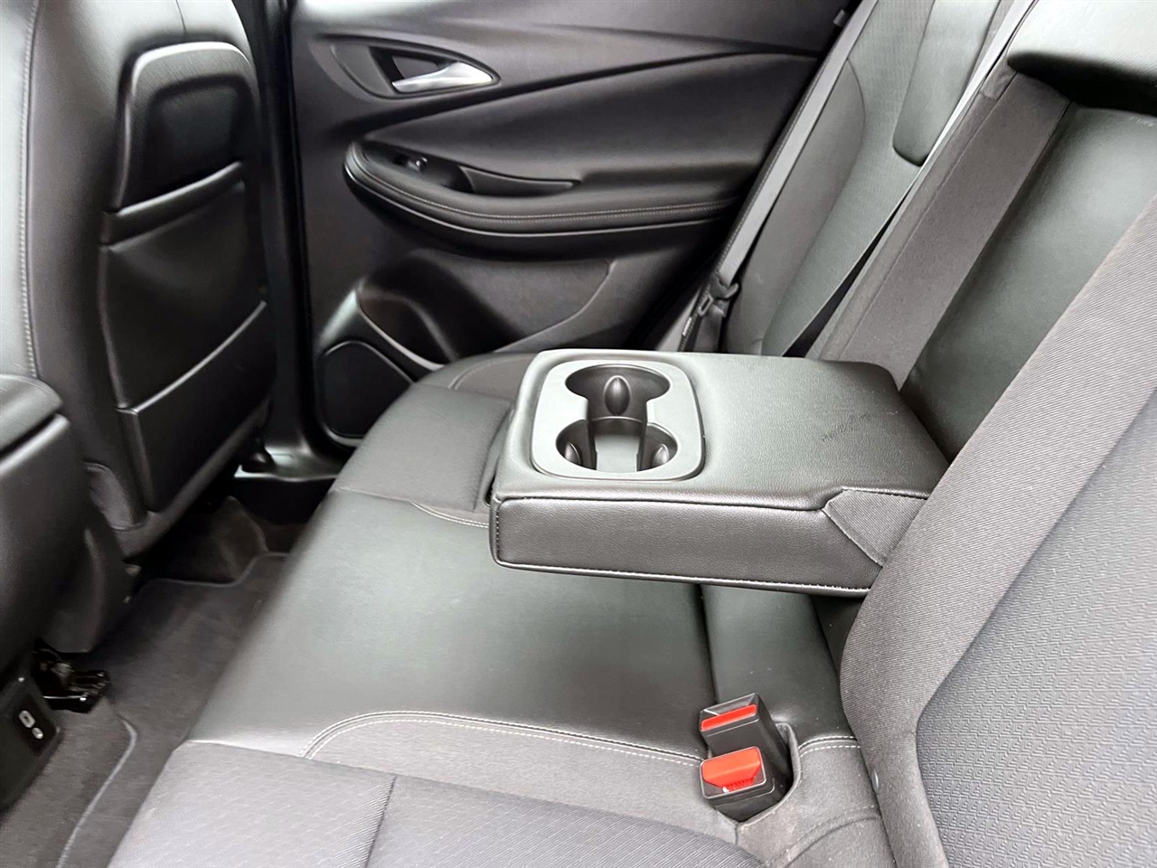 Buick Encore GX FWD 4dr Select 2022