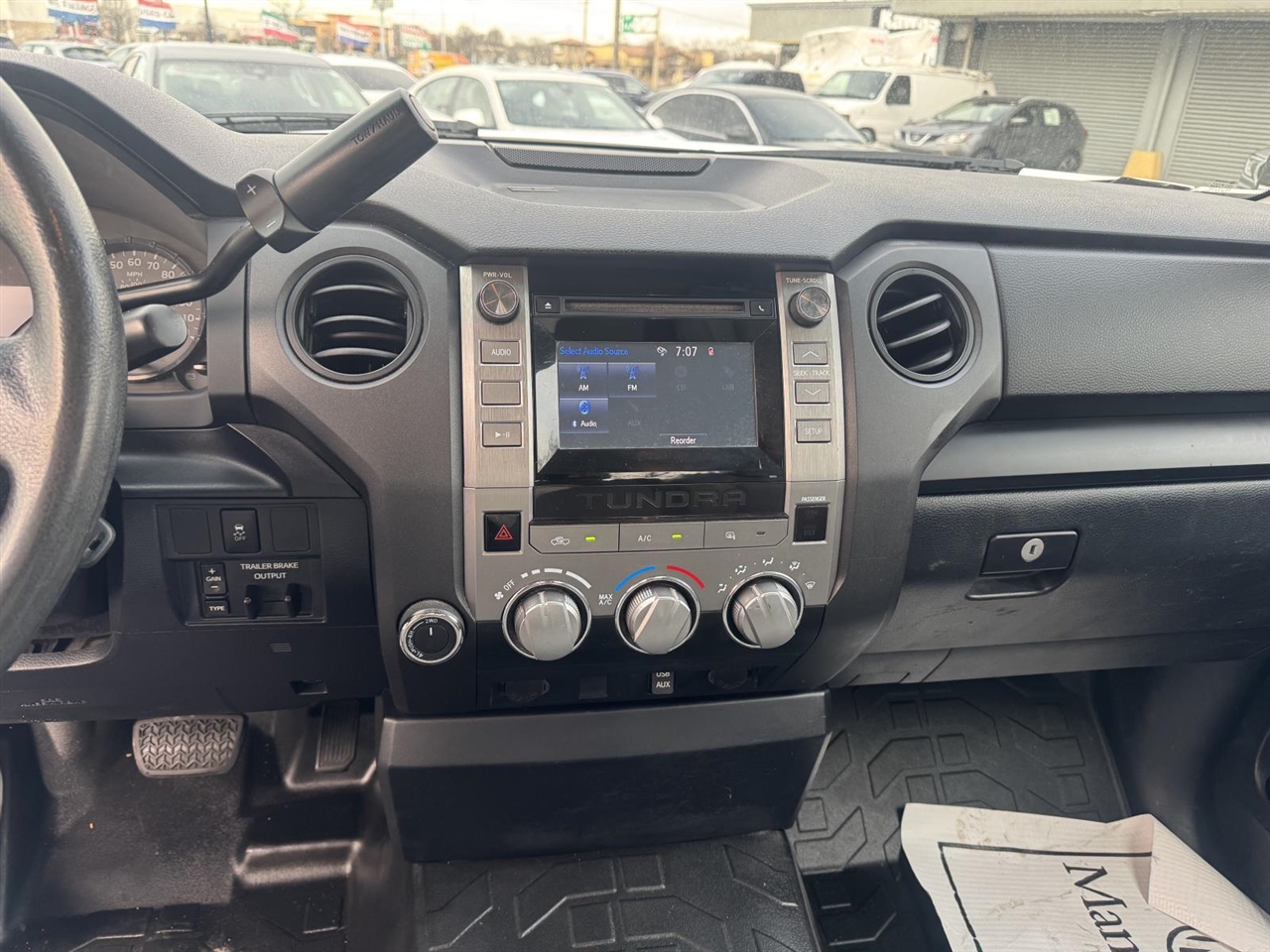 Toyota Tundra 4WD SR Reg Cab 8.1' Bed 5.7L FFV (Natl) *Ltd Avail* 2017