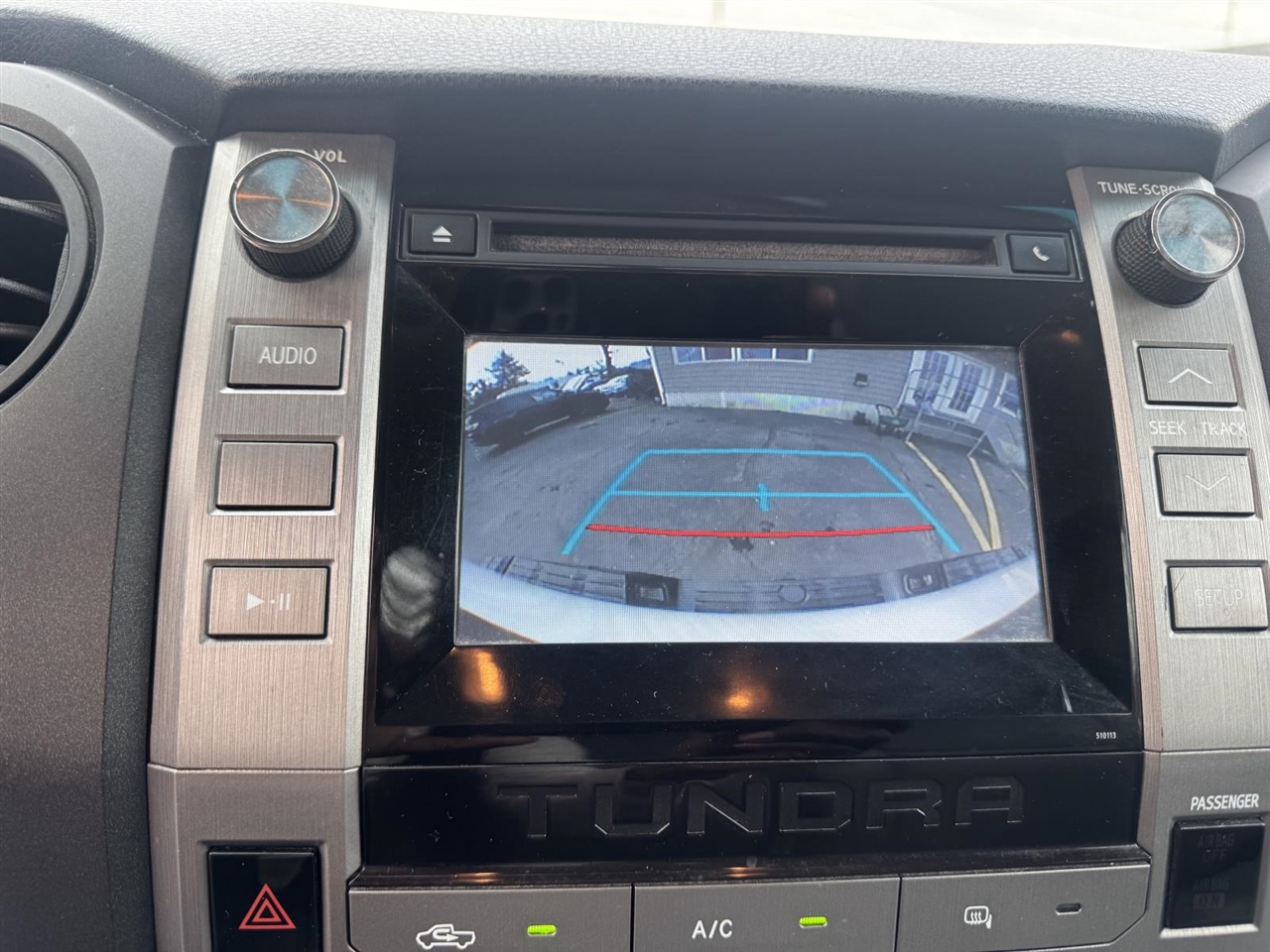 Toyota Tundra 4WD SR Reg Cab 8.1' Bed 5.7L FFV (Natl) *Ltd Avail* 2017