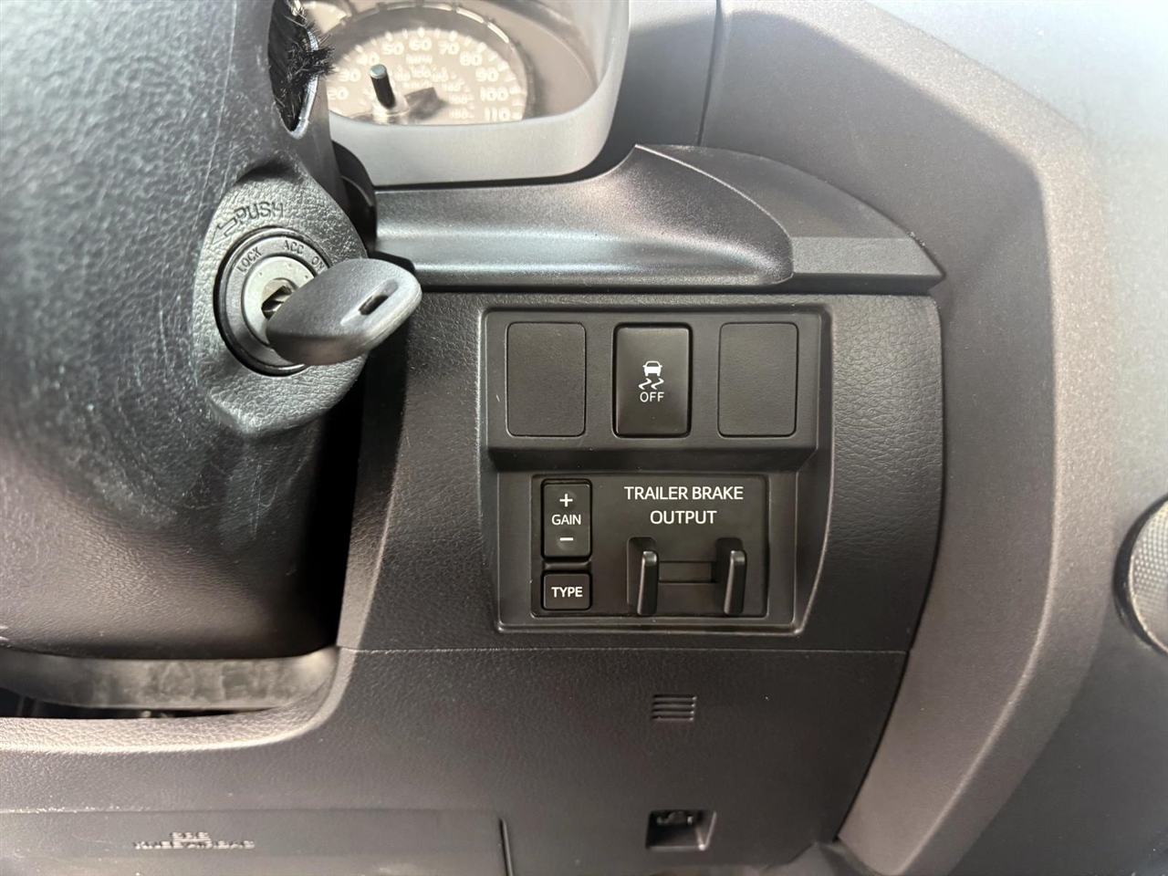 Toyota Tundra 4WD SR Reg Cab 8.1' Bed 5.7L FFV (Natl) *Ltd Avail* 2017