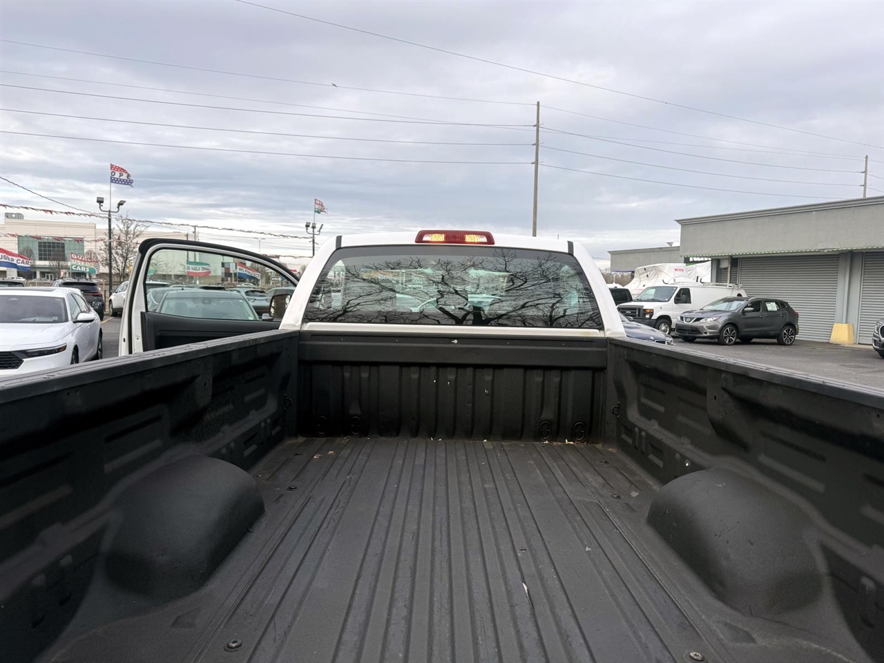 Toyota Tundra 4WD SR Reg Cab 8.1' Bed 5.7L FFV (Natl) *Ltd Avail* 2017