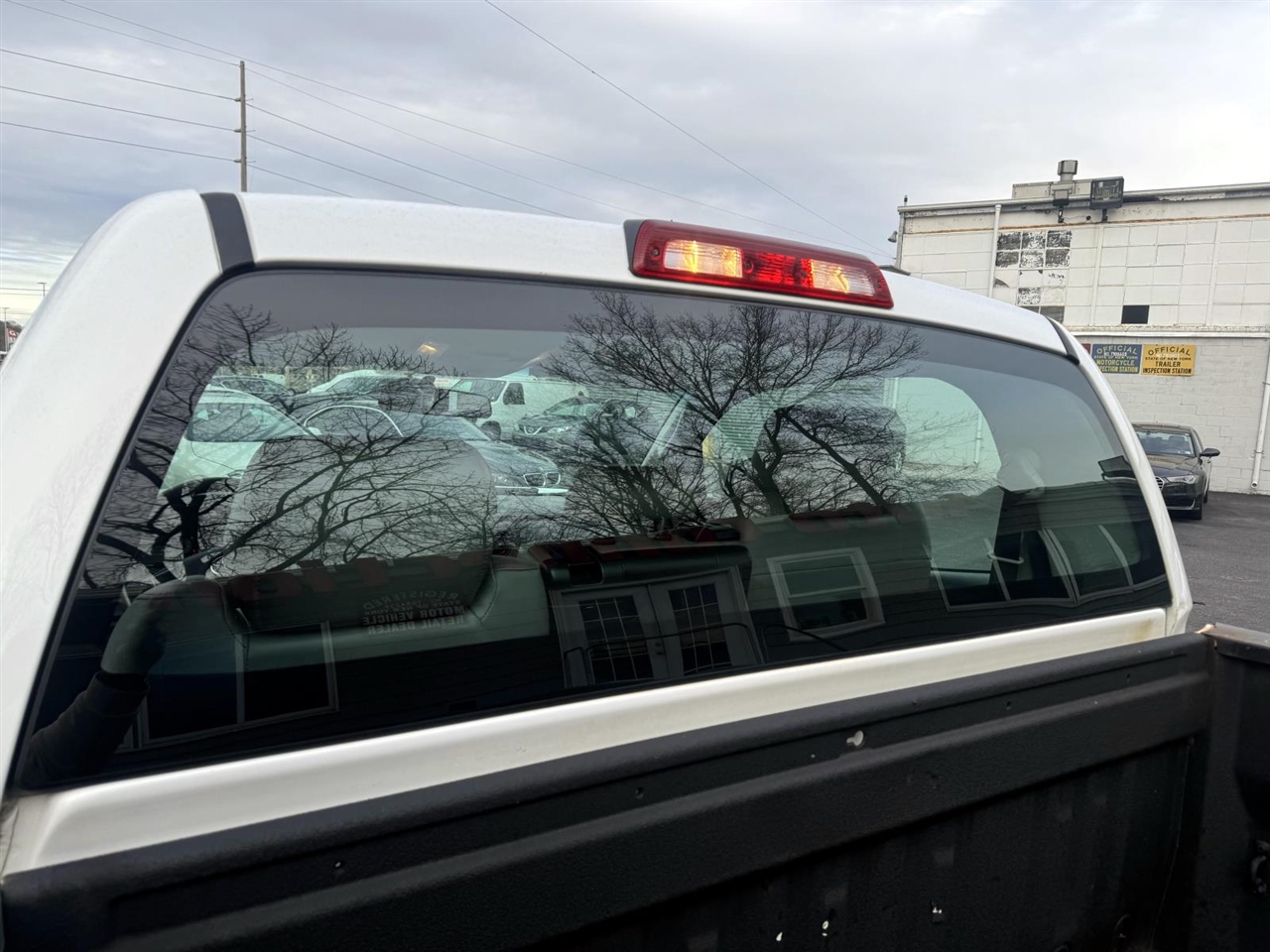 Toyota Tundra 4WD SR Reg Cab 8.1' Bed 5.7L FFV (Natl) *Ltd Avail* 2017