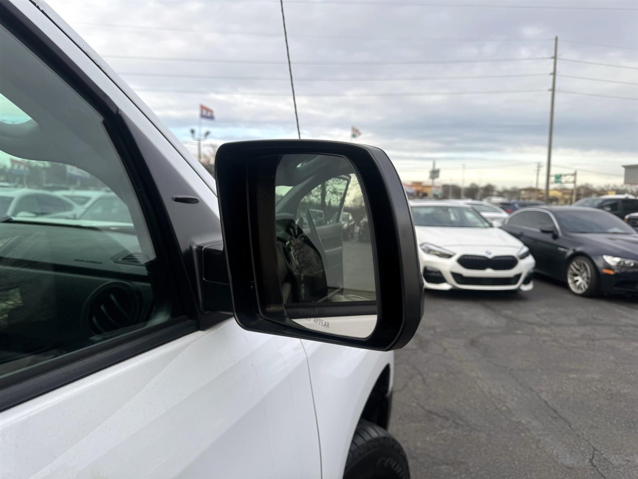 Toyota Tundra 4WD SR Reg Cab 8.1' Bed 5.7L FFV (Natl) *Ltd Avail* 2017