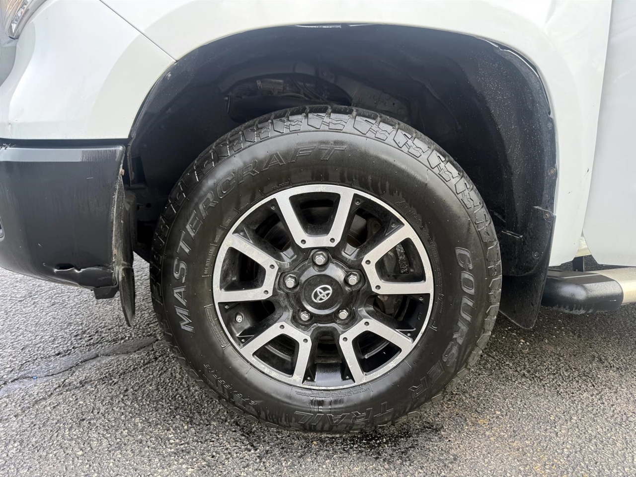 Toyota Tundra 4WD SR Reg Cab 8.1' Bed 5.7L FFV (Natl) *Ltd Avail* 2017