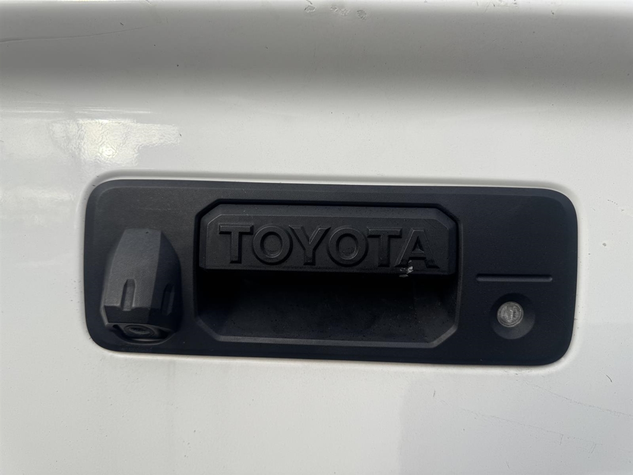 Toyota Tundra 4WD SR Reg Cab 8.1' Bed 5.7L FFV (Natl) *Ltd Avail* 2017