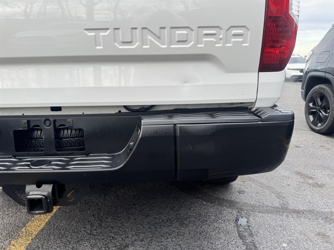 Toyota Tundra 4WD SR Reg Cab 8.1' Bed 5.7L FFV (Natl) *Ltd Avail* 2017