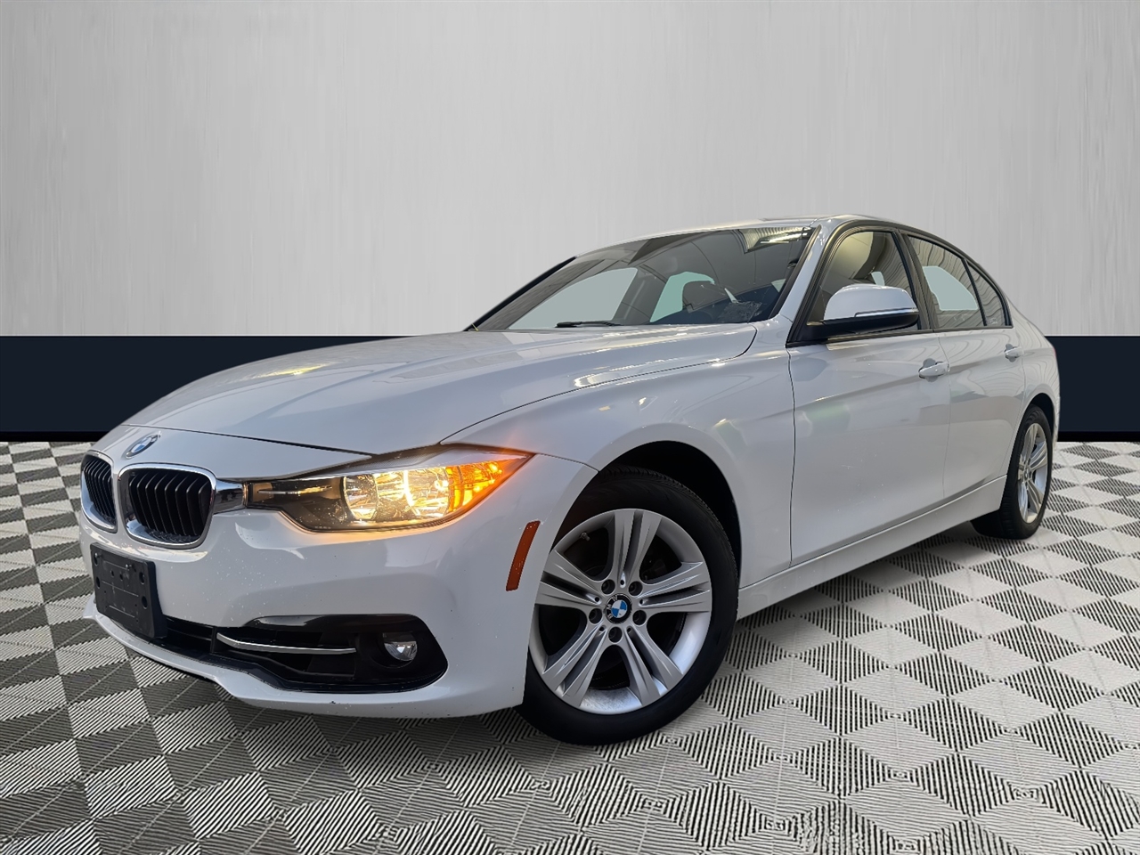 BMW 3 Series 4dr Sdn 328i xDrive AWD SULEV 2016