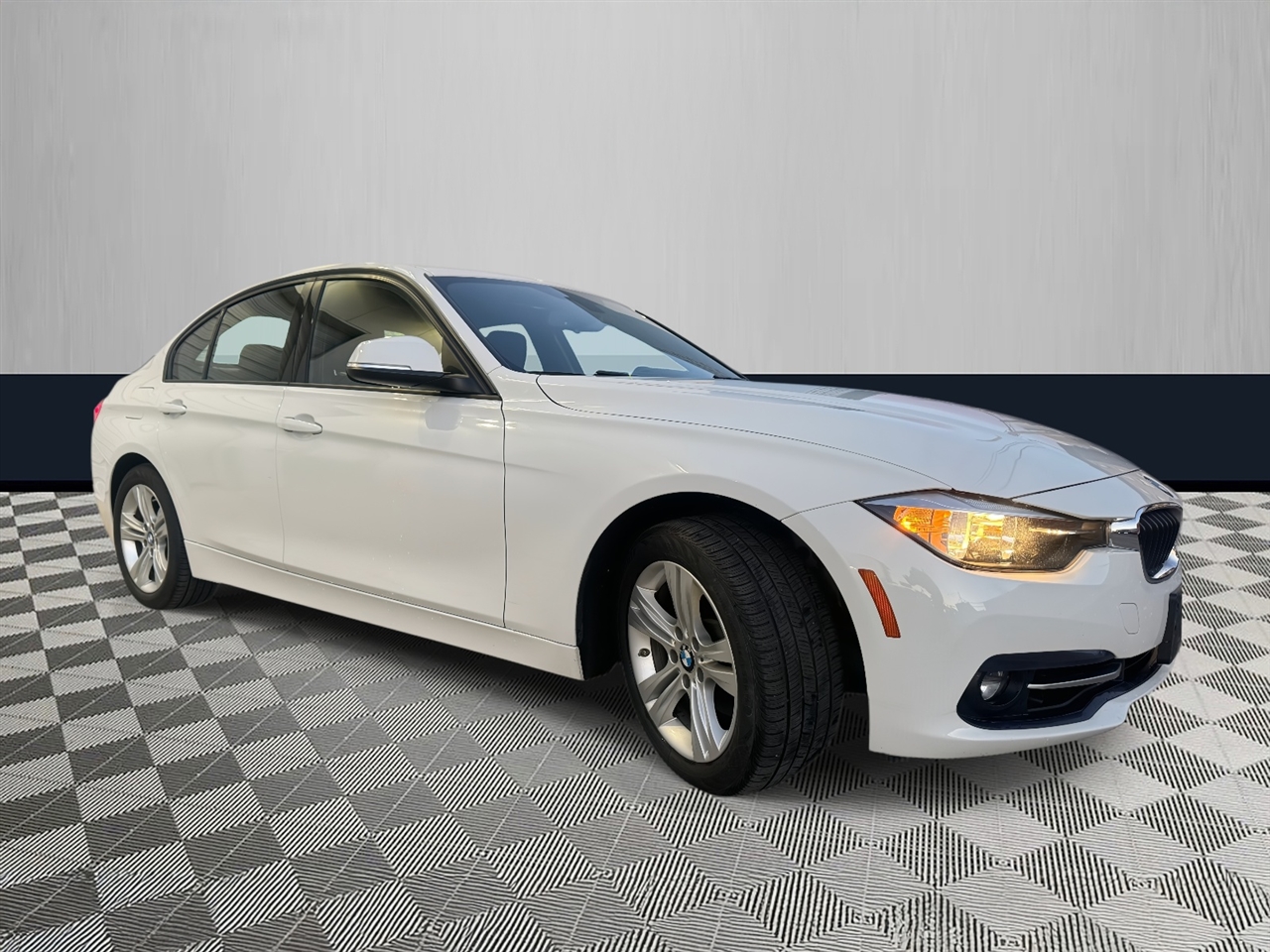 BMW 3 Series 4dr Sdn 328i xDrive AWD SULEV 2016